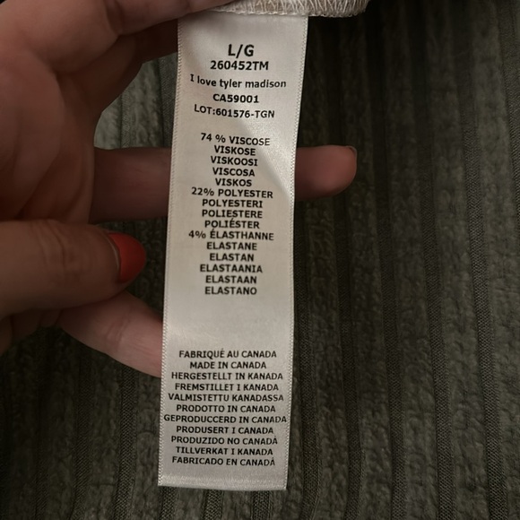 I love Tyler Madison (ILTM) gingham shorts (tan and white check) size large - Picture 7 of 7